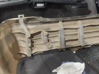 Продам задний бампер на Mazda 626 97