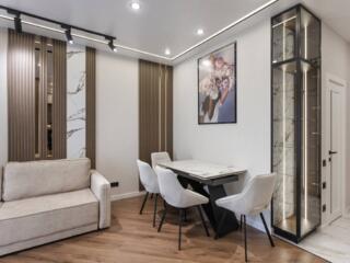 В продажа 2-комнатная квартира в Жемчужине на Краснова. Вид на двор и 