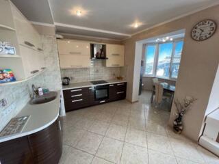 Продается просторная и светлая квартира в современном жилом комплексе 