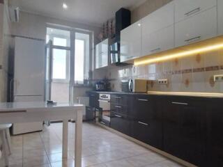 2-комнатная квартира с ремонтом и мебелью в ЖК Тирас/ Ак.Королева