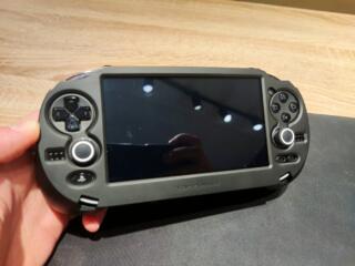 Продам/обмен PS VITA 128GB Прошитая и прокачанная. ТОРГ