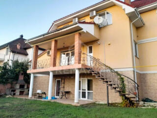 Casă spațioasă de închiriat pe str. Anton Ablov! Locuință ...