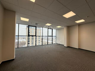 Chirie oficiu cu vedere directă spre M. ViteazuL, în Business Centru .