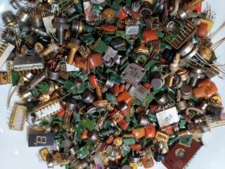 Куплю радиодетали.