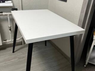 Продам стол