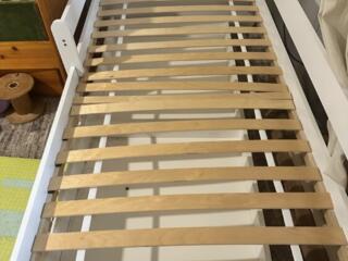 Продается кровать 90х180