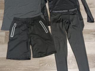 Продам новую Ветровку и спортивный комплект из 4 вещей.