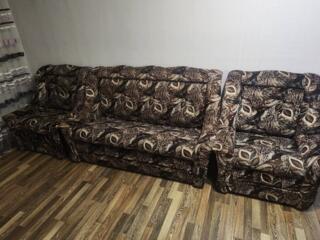 Срочно продам диван и два кресла