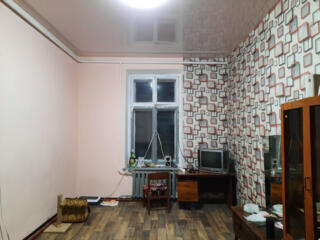 Большая 5ти комнатная комунальная квартира в парке Шевченка.