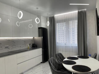 3 комнатная  с евроремонтом Аркадия