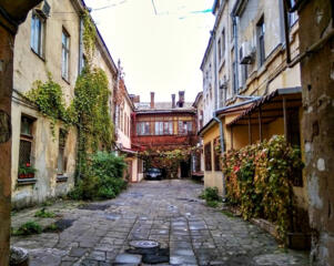 Продам  2-х уровневый флигель в центре города, ...