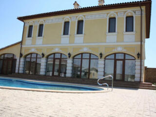 Продам элитный 2-этажный дом в Фонтанке (ТЦ "Ривьера")