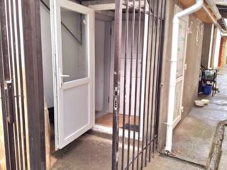 1 к. часть дома в центре города, р-н городка Сказка.