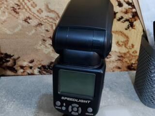 Продам новую универсальную вспышку