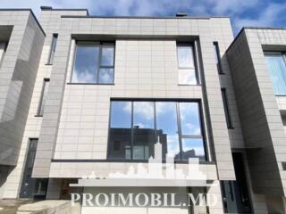 Vă propunem spre vânzare acest townhouse în 2 nivele, amplasat în ...