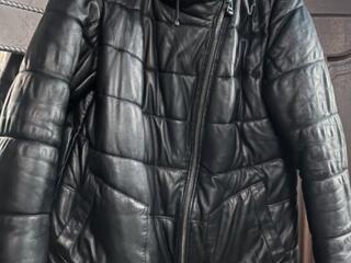 Продам натуральную кожаную куртку