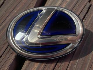 Эмблема Lexus (дистроник) — 90975-02228