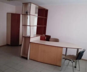 Продам офисную мебель. Находится в Тирасполе.