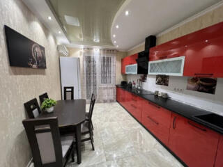 Красивая трехкомнатная квартира в ЖМ Радужный