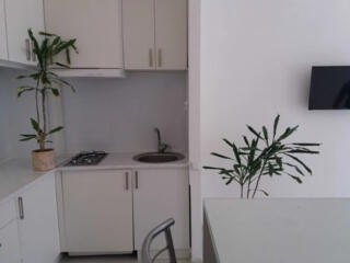 Продам  1 комнатную квартиру  (студия).