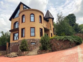 Дом в Маяках со своим выходом в р. Днестр.