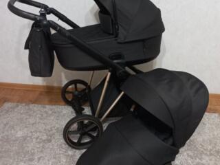 Продам коляску 2 в 1 Roan ivi