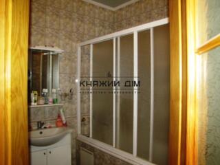 Затишна 1 кім. по вул. Осіння 33. Площа: 50/25/12 кв. м., 3/24 ...