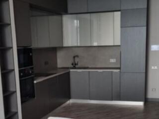 Элитная квартира в Аркадии с видом на море.