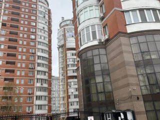 Двухкомнатная в новом доме.