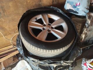 Продам оригинальные диски R18 с родными гайками Пежо 4007