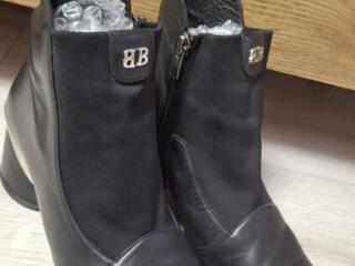 Продам женскую обувь