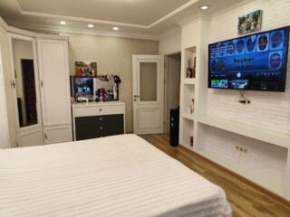 Vând apartament 3 camere