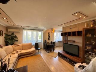 Продам 3-х комнатную квартиру на Канатной