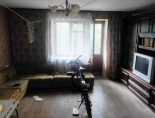 Продам трехкомнатную квартиру на ул. Небесной Сотни, Таирова