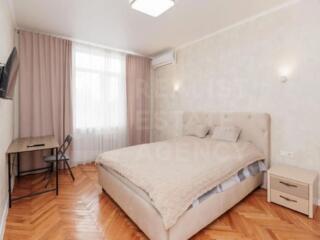 Vânzare, apartament, 2 camerе, bul. Ştefan cel Mare şi Sfînt, Centru