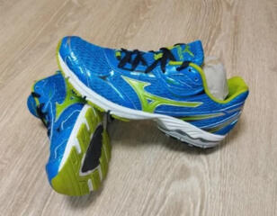 Кроссовки Mizuno оригинал размер 39-40, Тирасполь.