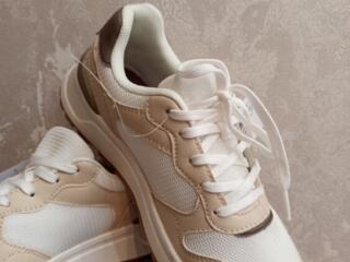 Новые немецкие кроссовки