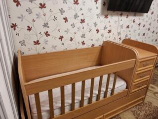 Продам детскую кроватку с матрасом, в хорошем состоянии.