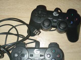 Продам очень срочно джостики проводные дёшево, покупались с хайтека