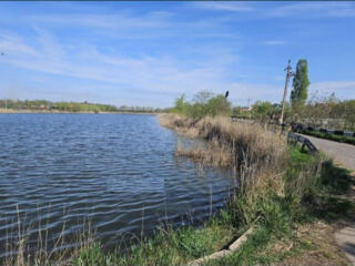 Предлагается к продаже участок в Авангарде. Свет и вода заведены, газ 
