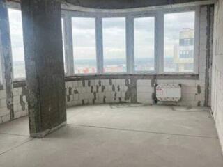 Продается комфортабельный пентхаус с панорамным балконом и ...