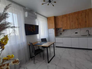 Продам 1-комнатную квартиру с ремонтом с видом на море (р-н Лузановка)