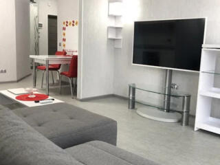 Двухкомнатная возле моря.