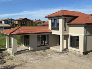 2-этажный стильный  дом с террасой в Совиньоне