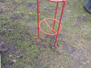 Продам подставки под огнетушитель