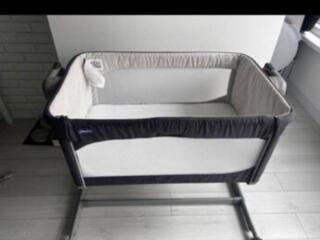 Детская приставная кроватка Chico, Италия