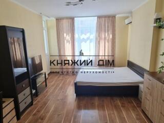 Є генератор. Оренда 3-кімнатної квартири по вул.Воскресенська 12в ...