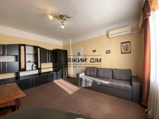 Є ВІДЕО-огляд!Здається в довгострокову оренду світла, тепла та дуже ..