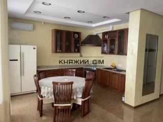 Продаж 2-кімнатної квартири студіо з індивідуальним опаленням, вул. ..