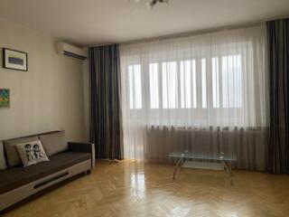 Сдаётся трёхкомнатная квартира. Печерский район, улица ...